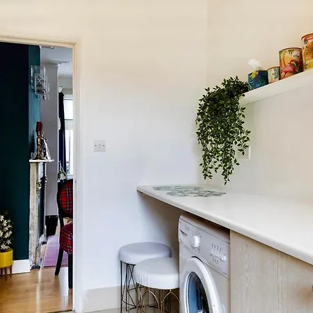 Colourful Studio Flat London Exterior photo