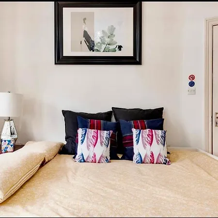 Colourful Studio Flat London Exterior photo